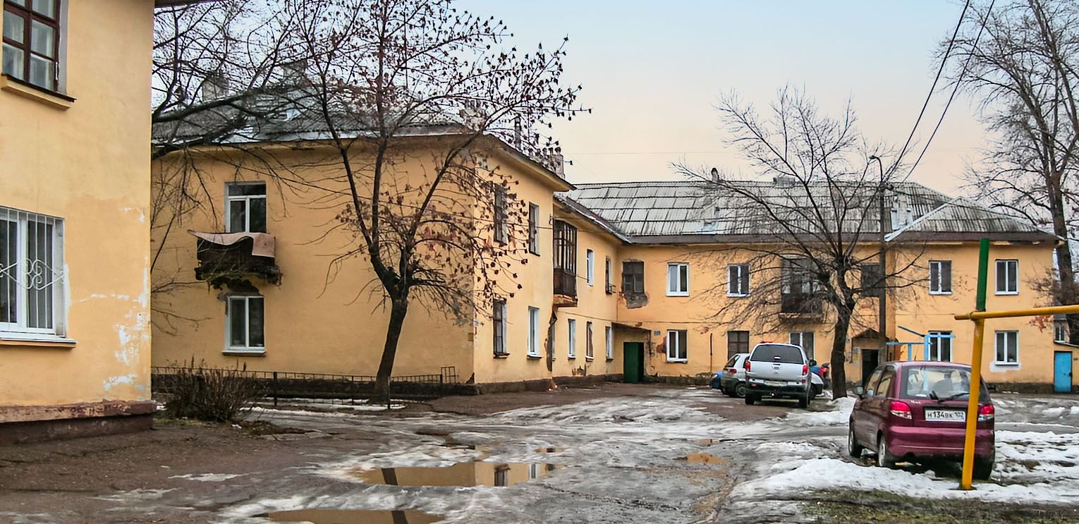 Ufa, Кольцевая улица, 100 / Улица Кулибина, 20