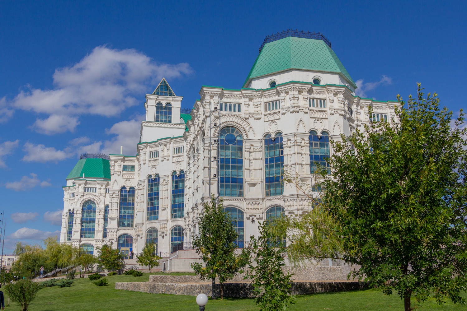 Astrakhan, улица Анри Барбюса, 16