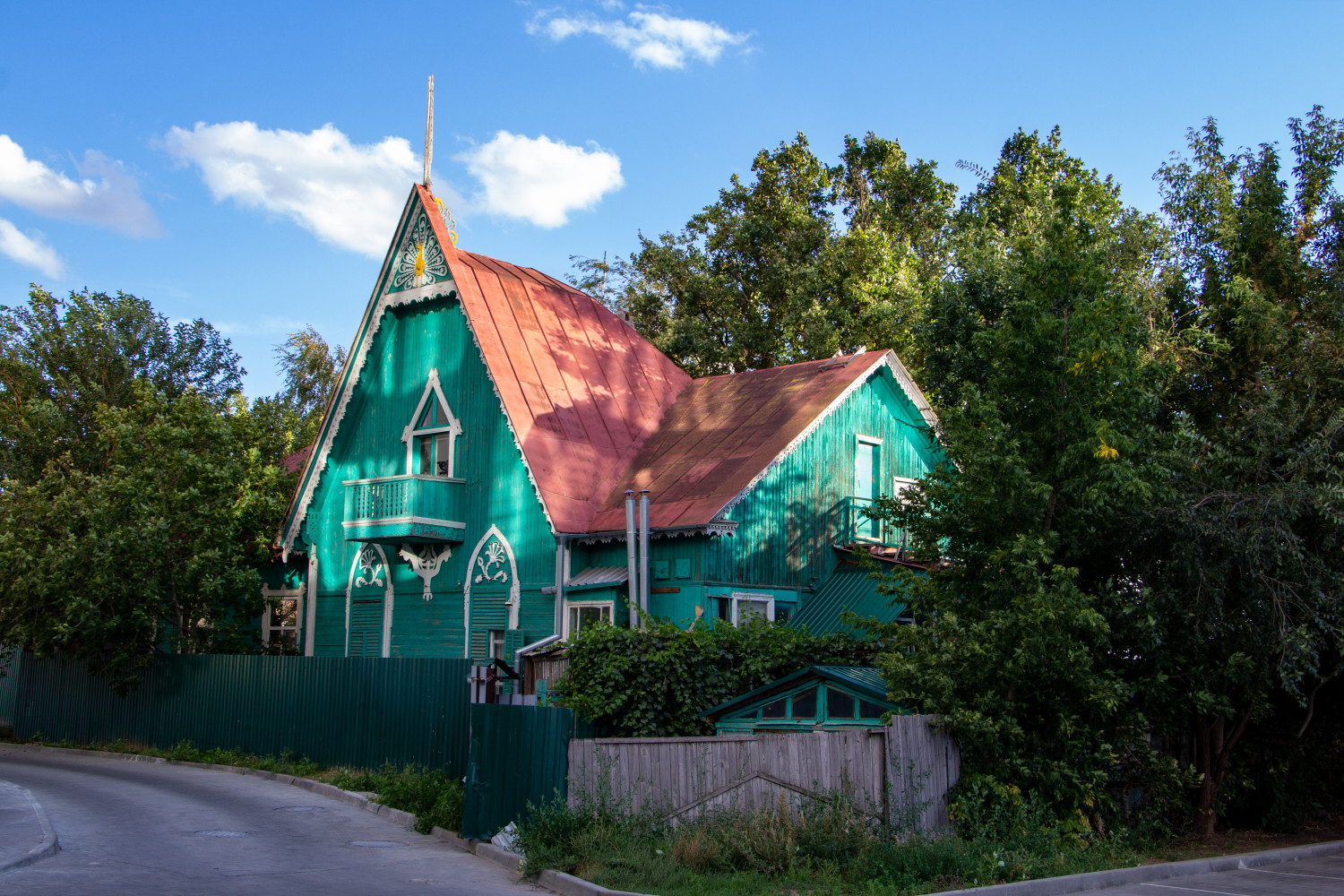 Астрахань, Адмиралтейская улица, 1/7