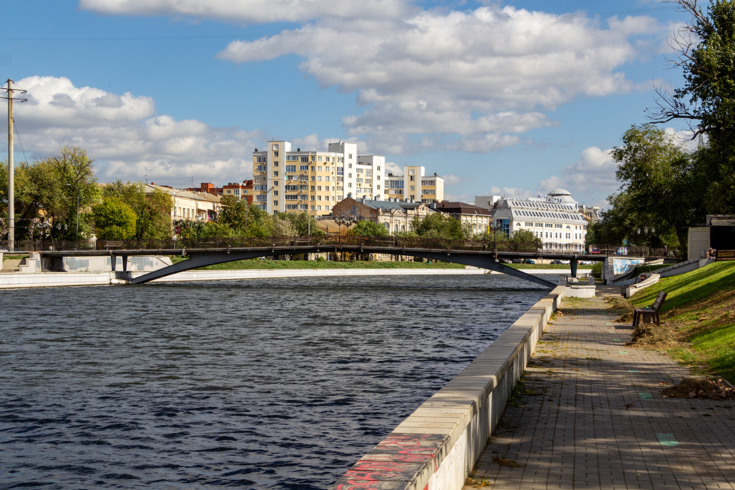 Астрахань, Мост Влюблённых