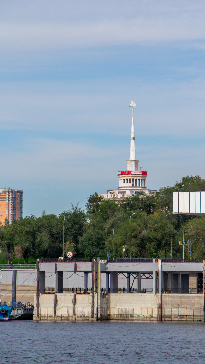 Volgograd, Набережная 62-й Армии, 1а