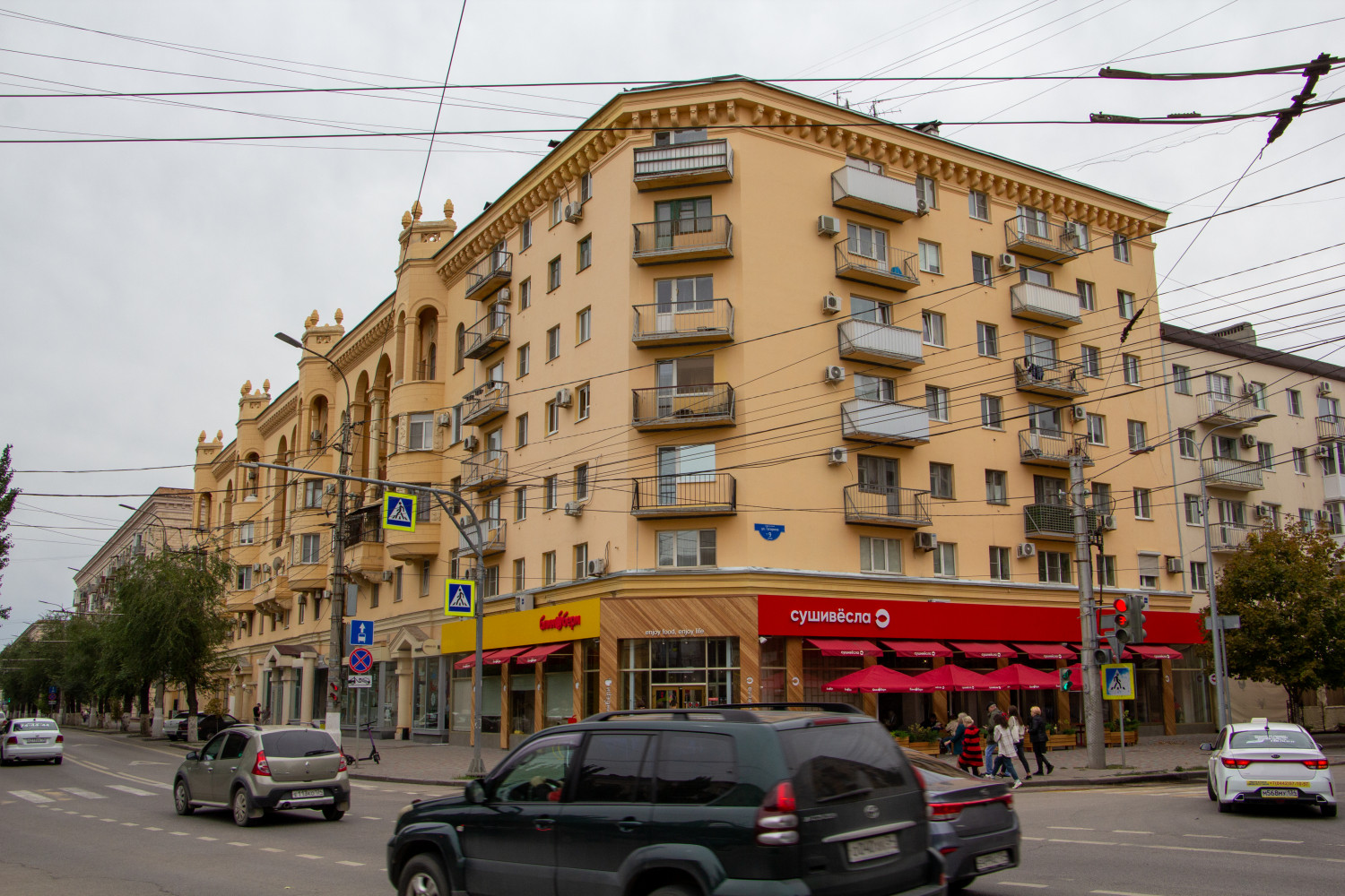 Волгоград, Улица Гагарина, 9 (подъезд 3)