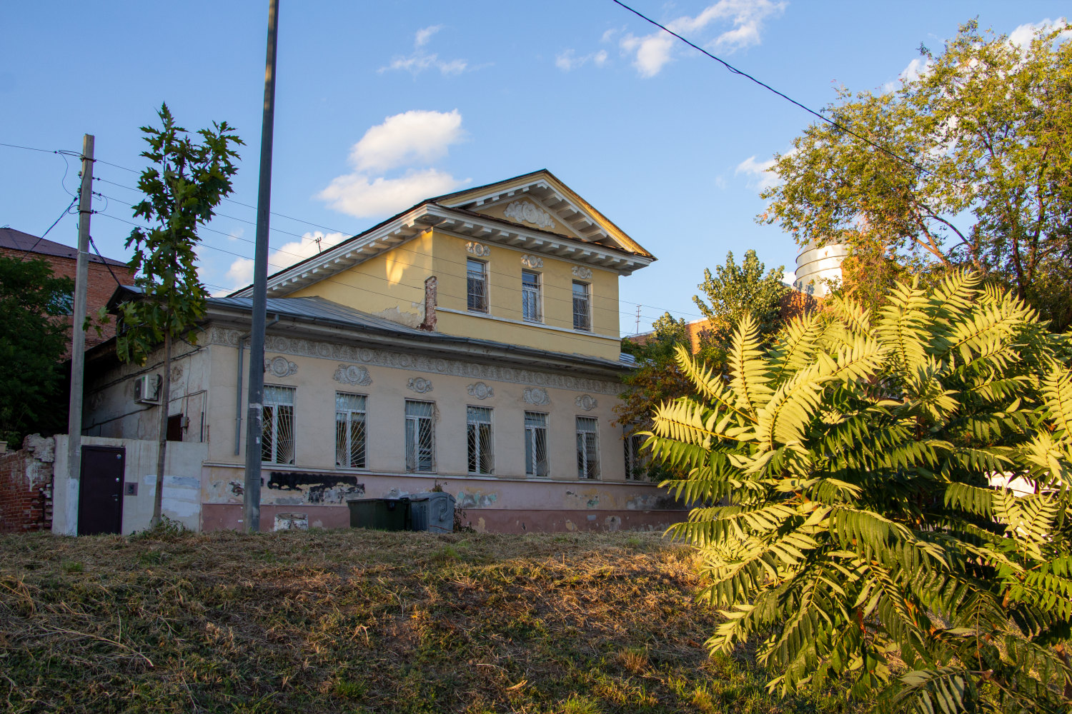 Астрахань, Набережная 1 Мая, 117