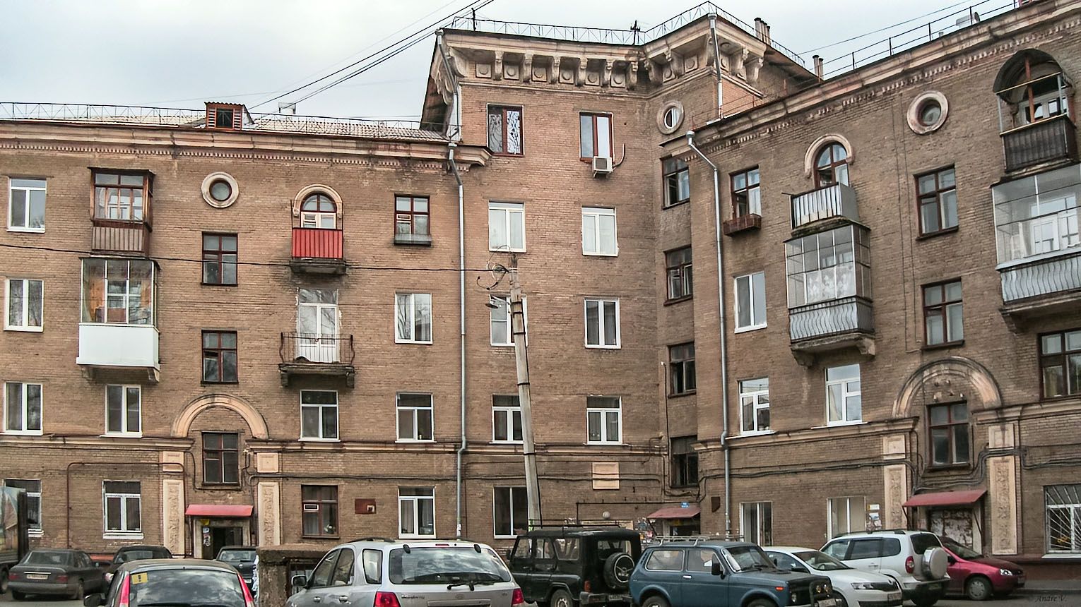 Уфа, Улица Калинина, 11 / Улица Льва Толстого, 2 / Улица Ульяновых, 41