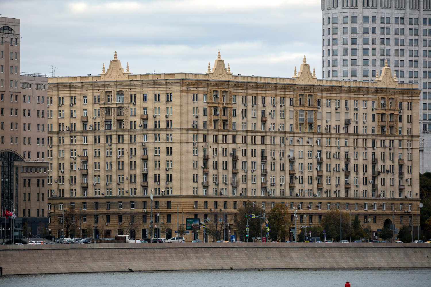 Москва, Краснопресненская набережная, 2/1
