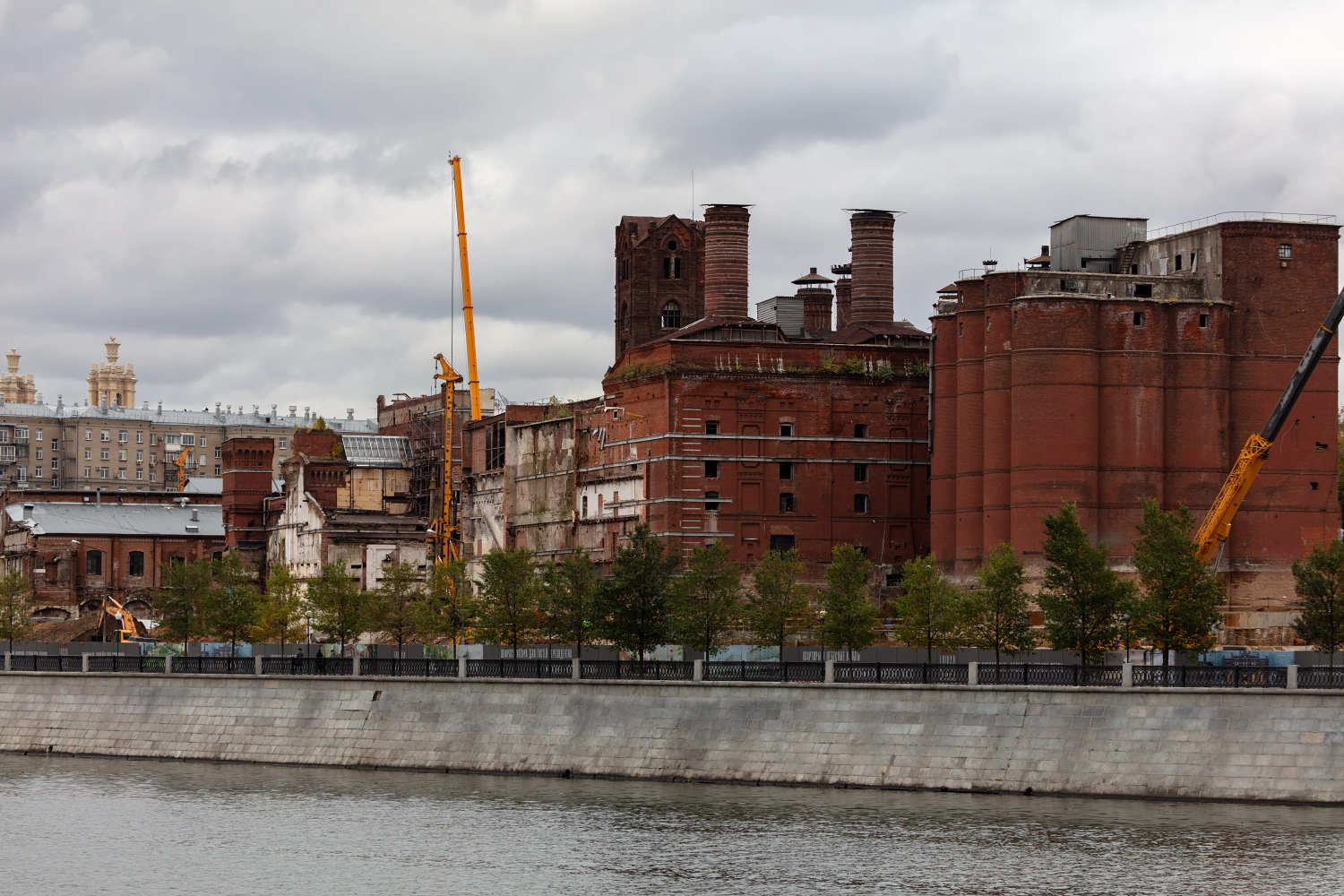 Москва, Кутузовский проспект, 12