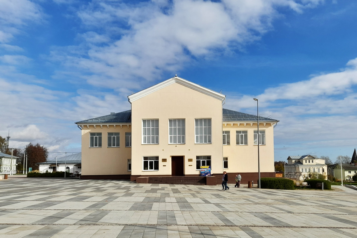 Гаврилов Посад, Советская площадь, 9