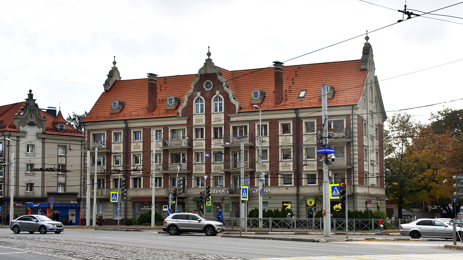 Калининград, Ленинский проспект, 2-4