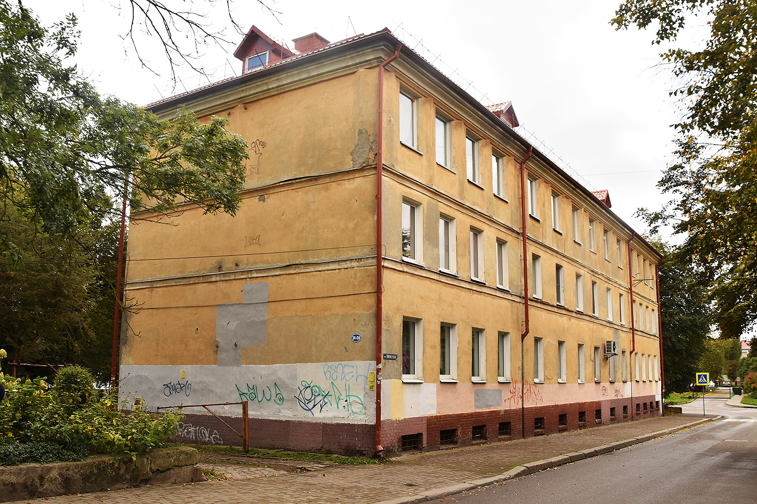 Калининград, Пионерская улица, 24-26