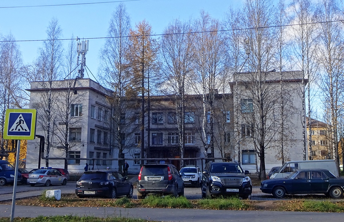 Мирный, Улица Гагарина, 11А