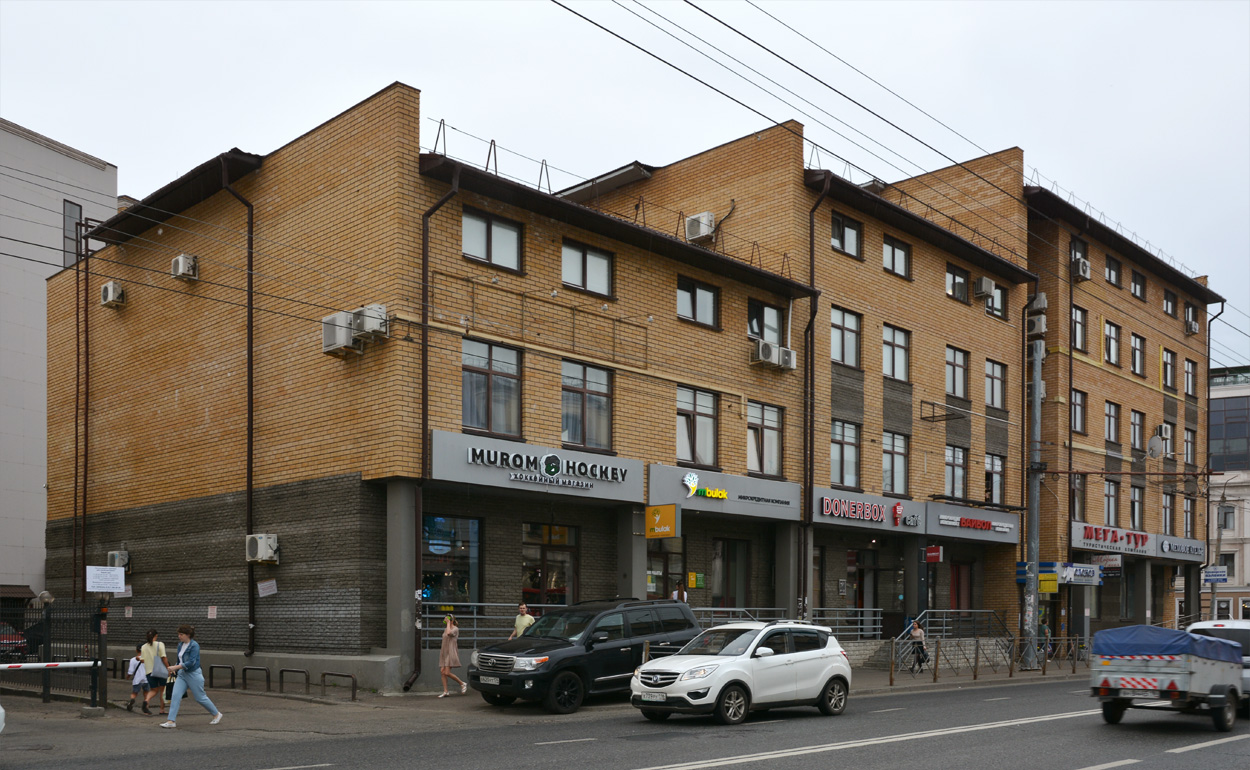 Kazań, Московская улица, 31 / Улица Тази Гиззата, 6