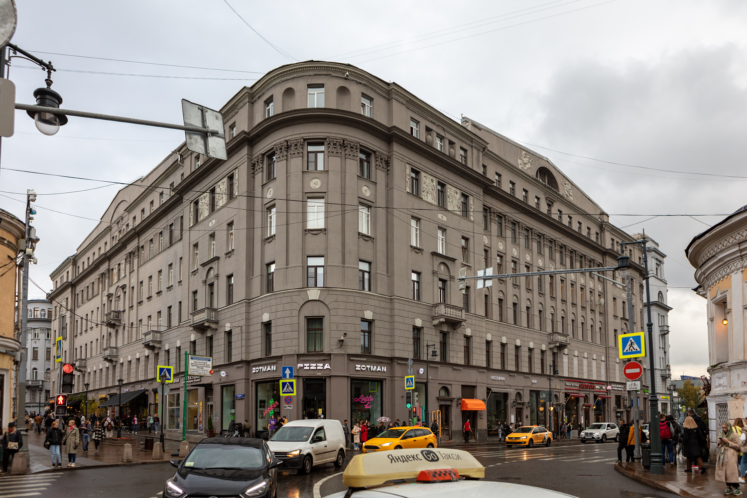 Москва, Улица Солянка, 1 / Улица Забелина, 2