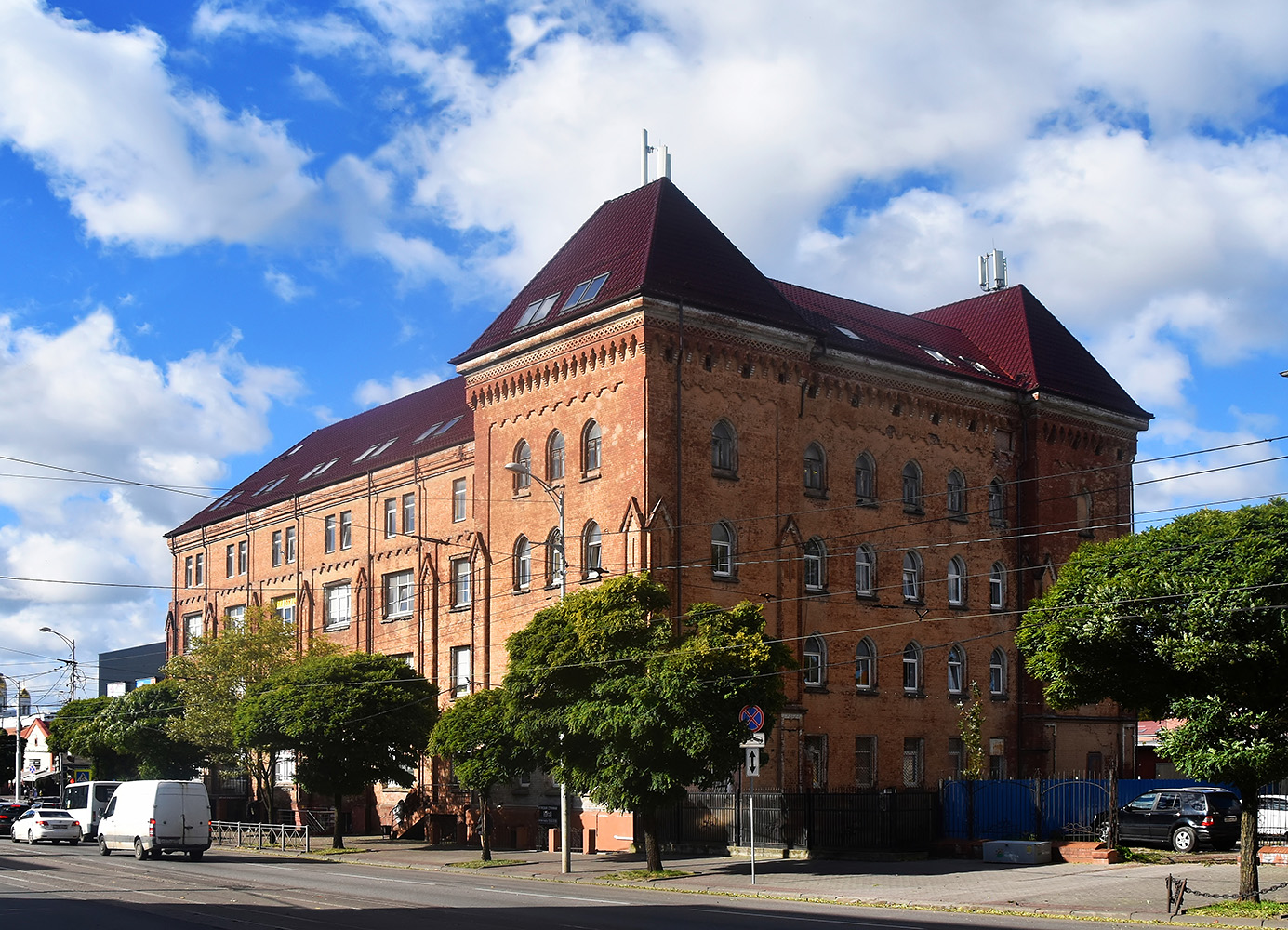 Калининград, Пролетарская улица, 90-92