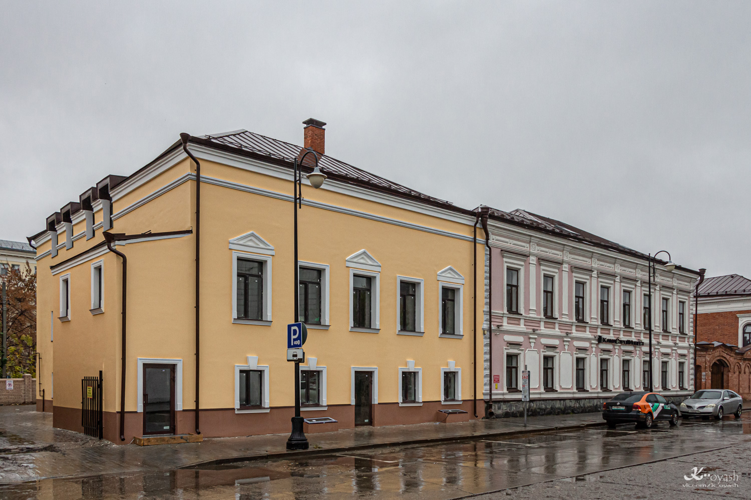Казань, Улица Каюма Насыри, 1 / Улица Татарстан, 5Б; Улица Каюма Насыри, 3