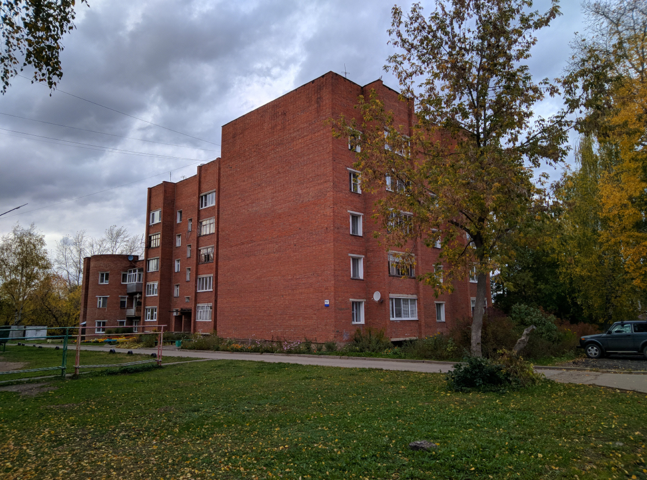 Глазов, Улица Драгунова, 75А (подъезды 2-3)