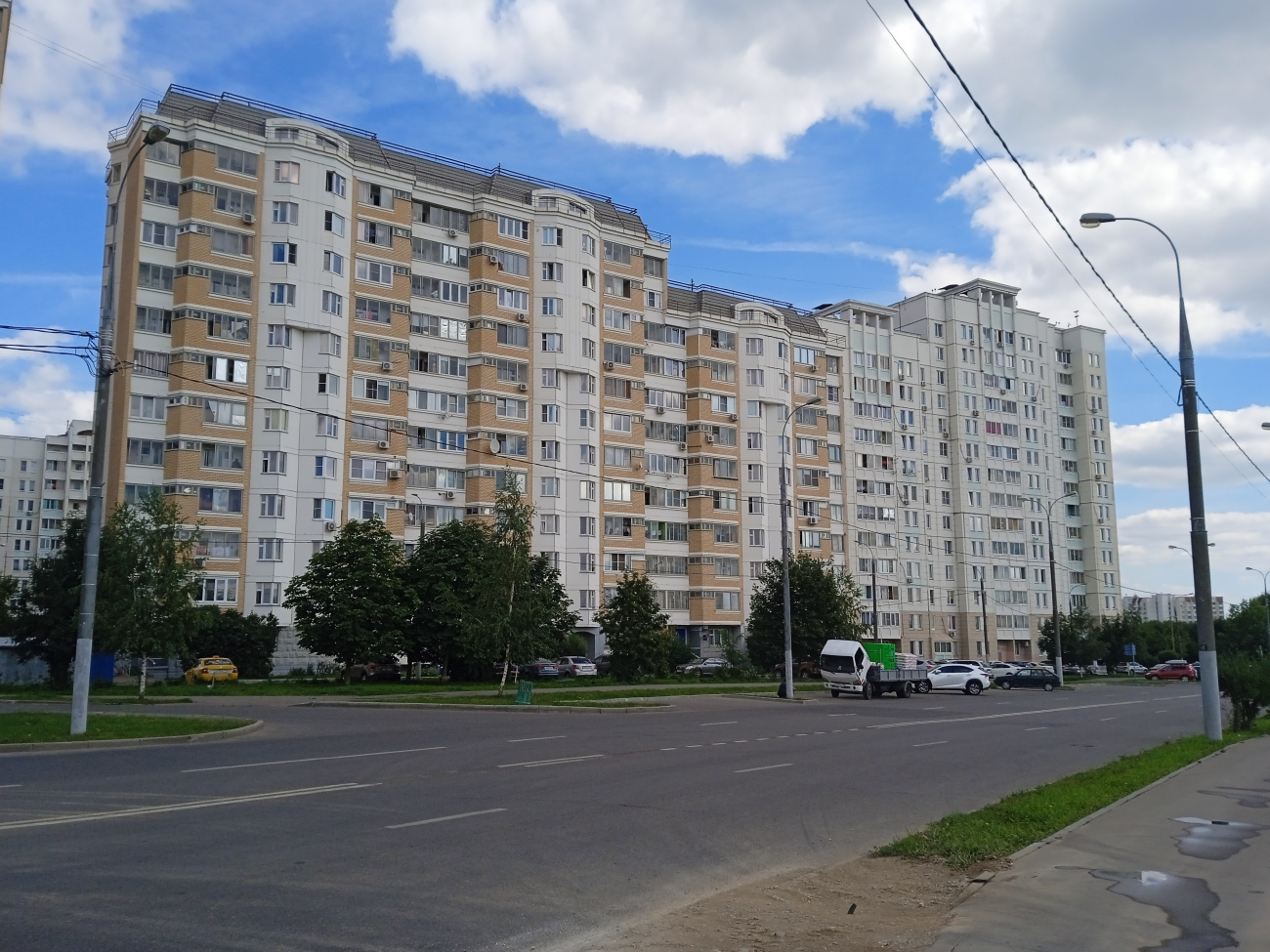 Москва, Остафьевская улица, 10; Остафьевская улица, 8