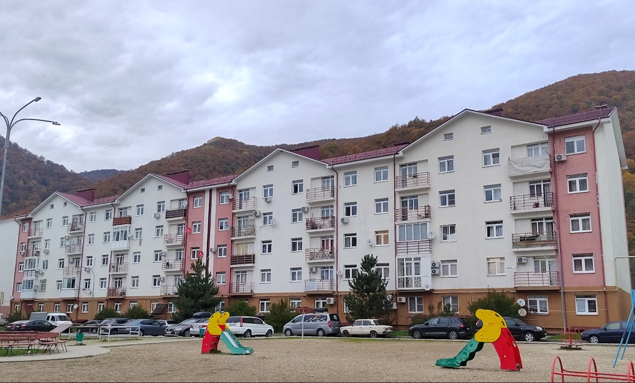 Большой Сочи, Эсто-Садок, Эстонская улица, 37 корп. 3