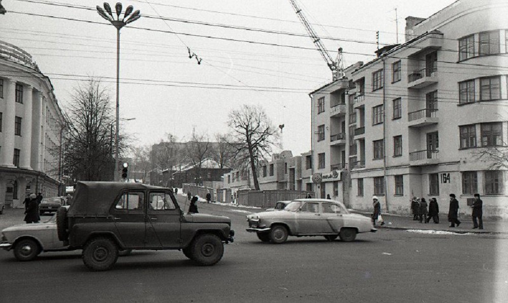 Izhevsk, Советская улица, 13А / Красноармейская улица, 164; Советская улица, 13