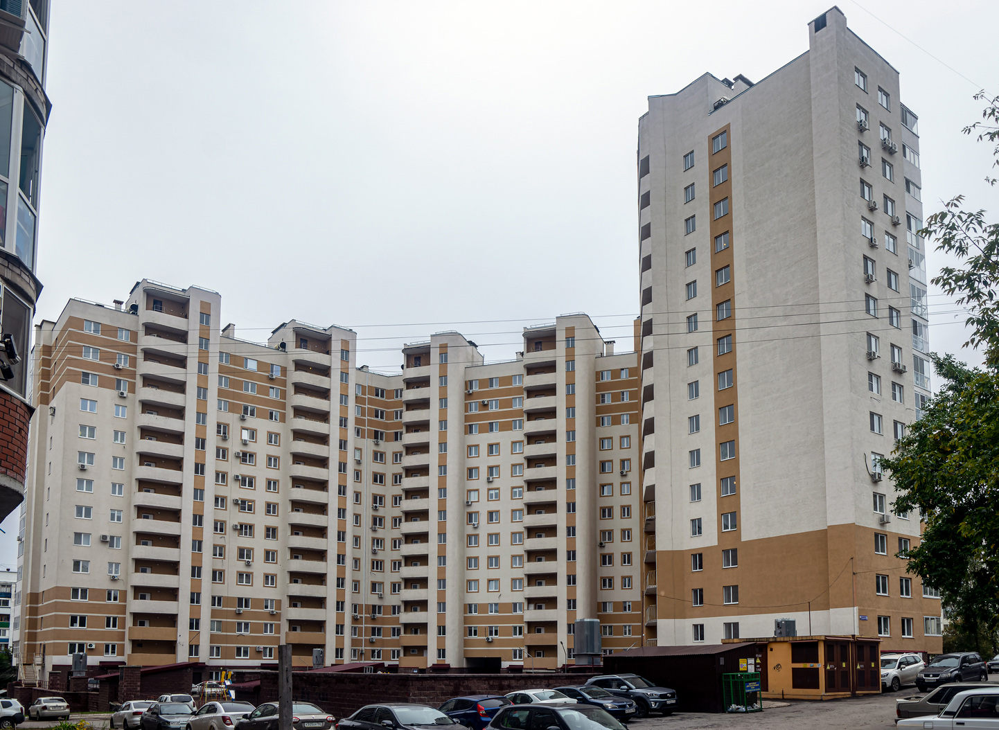Уфа, Улица Шота Руставели, 9 / Российская улица, 16