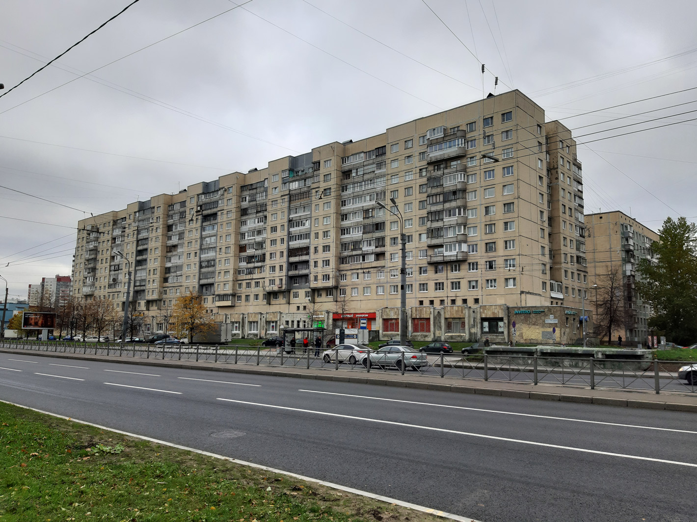 Санкт-Пецярбург, Индустриальный проспект, 15