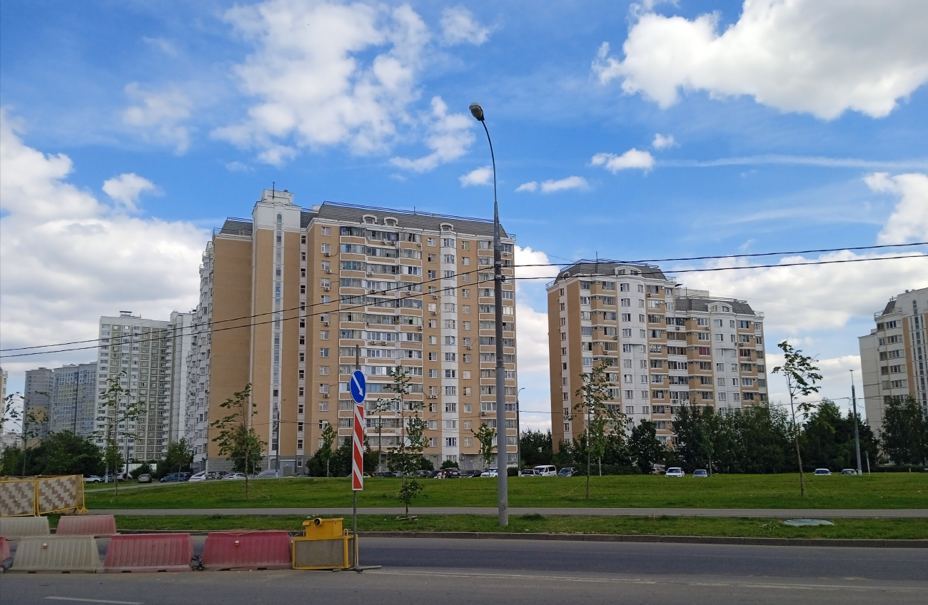 Москва, Улица Академика Понтрягина, 19; Улица Академика Понтрягина, 21