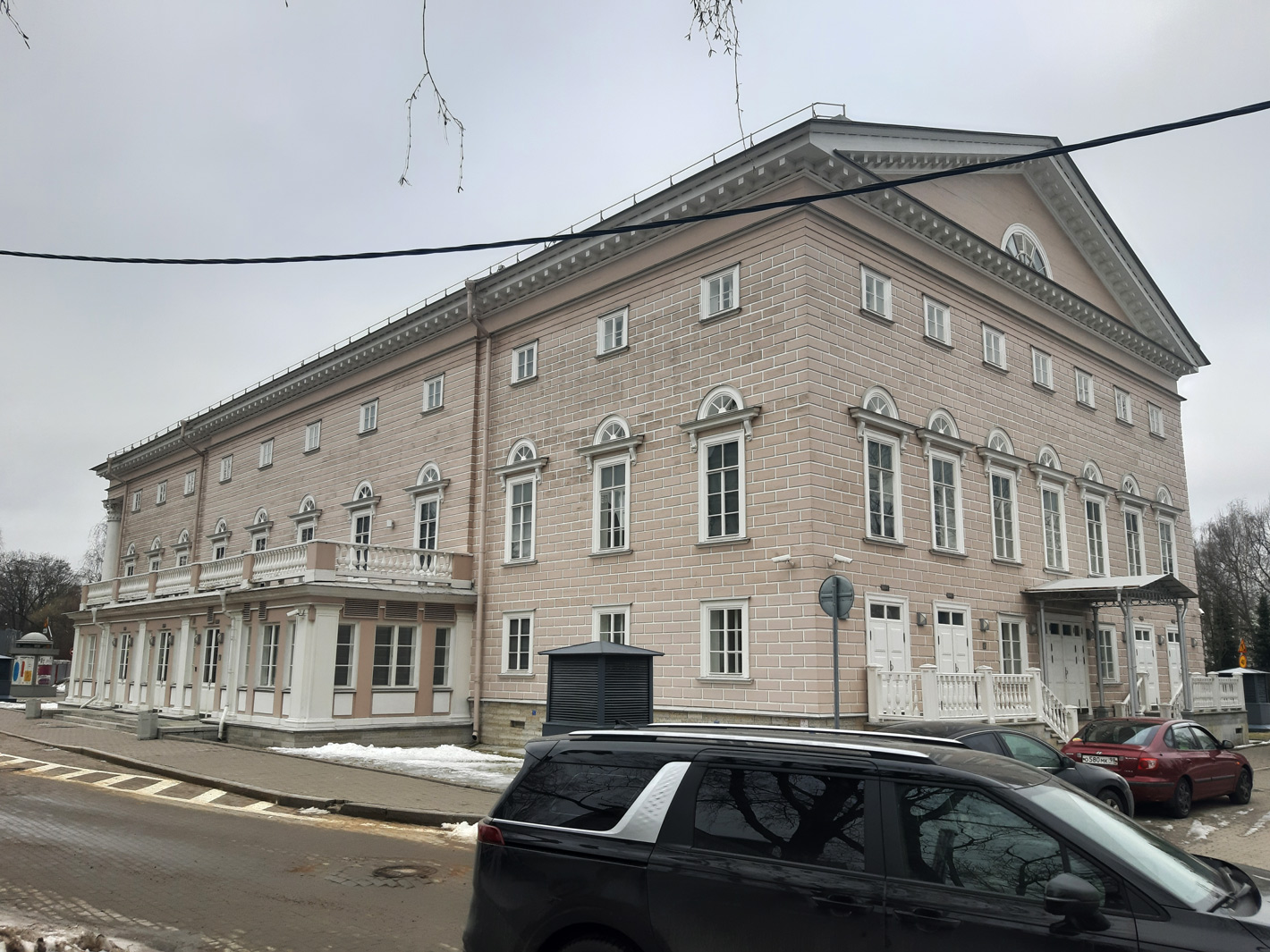 Санкт-Петербург, Набережная реки Крестовки, 10