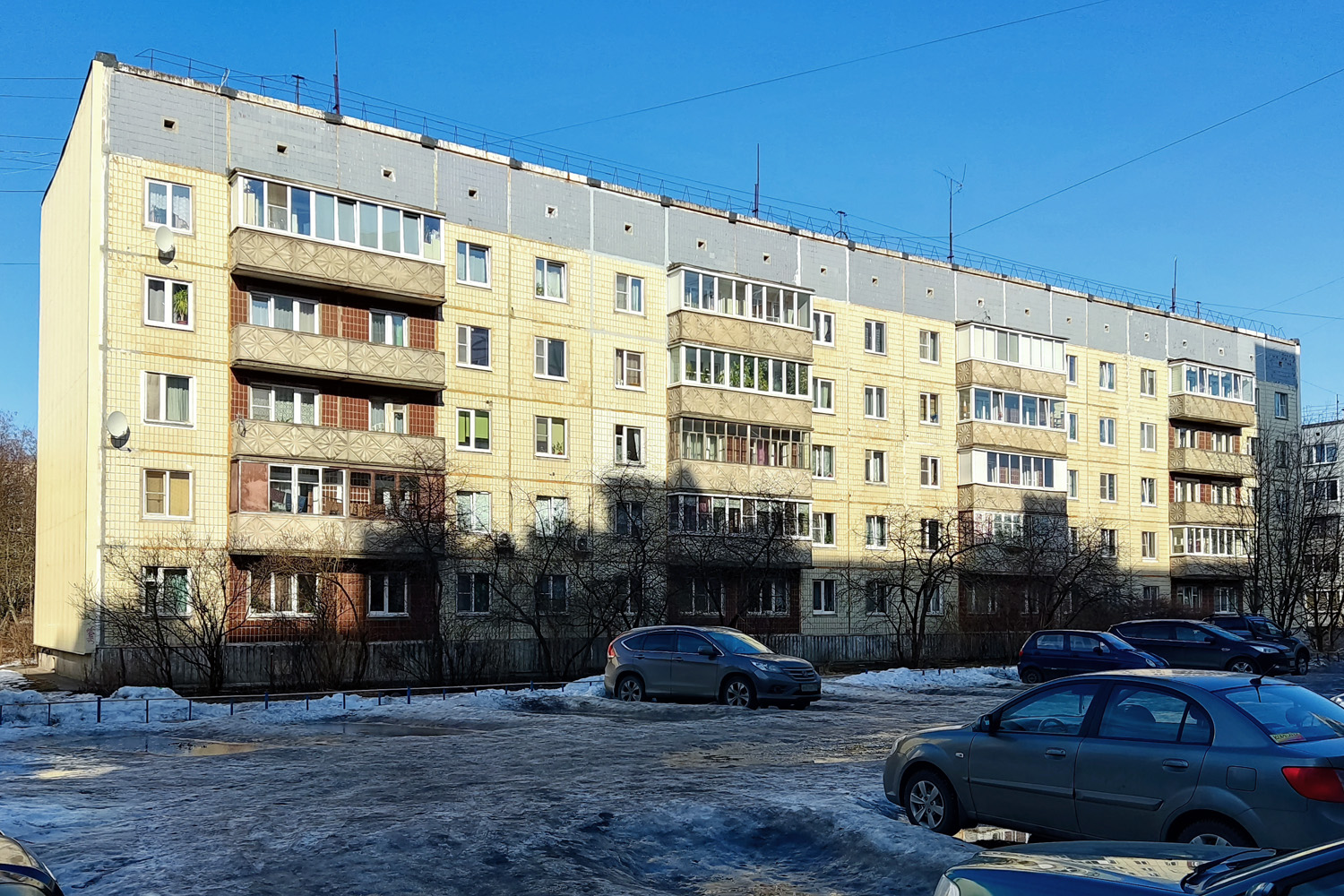 Кировск, Бульвар Партизанской Славы, 12