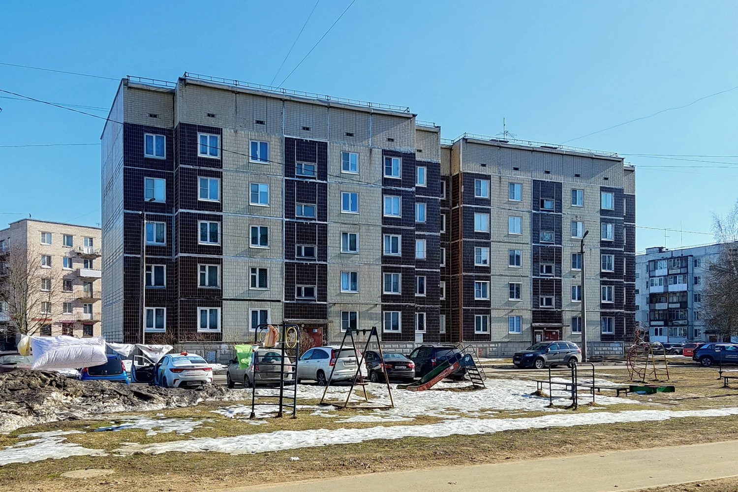 Кировск, Новая улица, 24