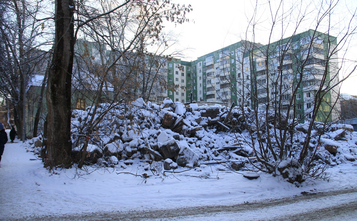Пермь, Краснофлотская улица, 17; Улица Елькина, 3; Краснофлотская улица, 19