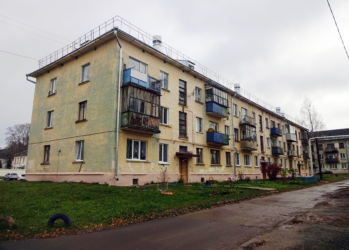 Мирный, Улица Неделина, 8