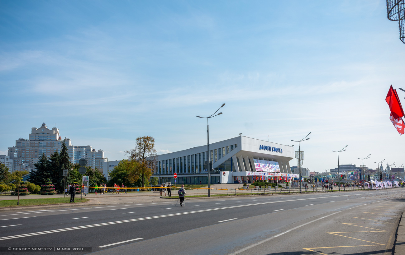 Минск, Проспект Победителей, 4; Сторожовская улица, 6