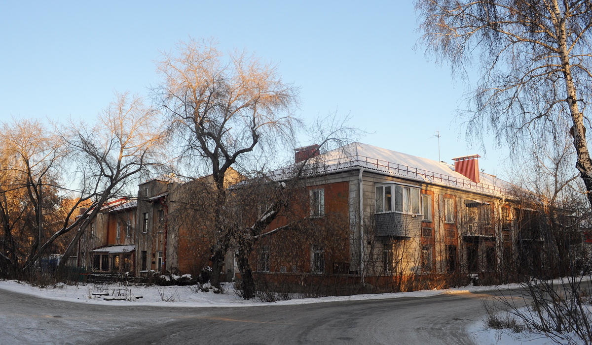 Омск, Улица Академика Павлова, 9; Улица Академика Павлова, 11