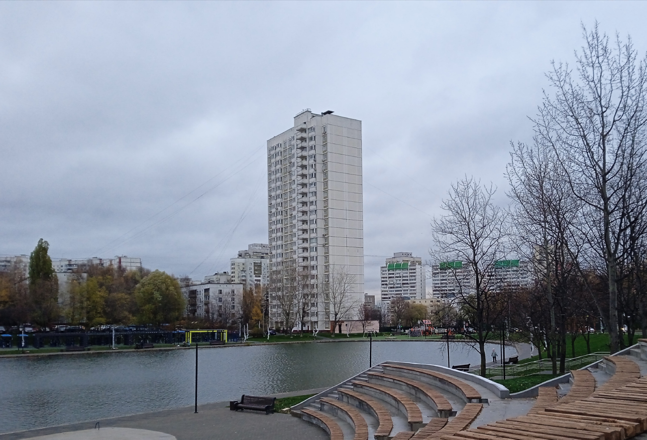 Москва, Улица Введенского, 26; Улица Островитянова, 53 корп. 3