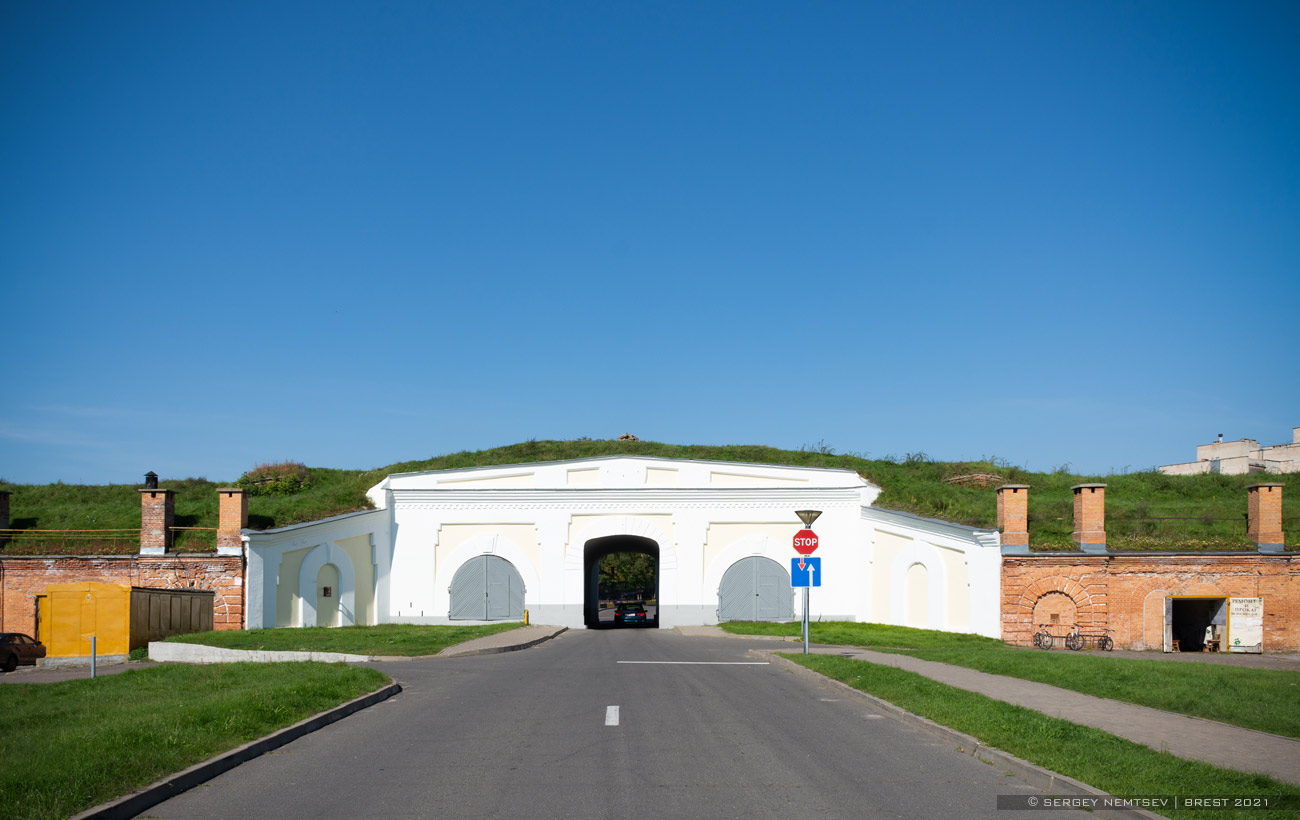 Брест, Улица Героев обороны Брестской крепости, 58