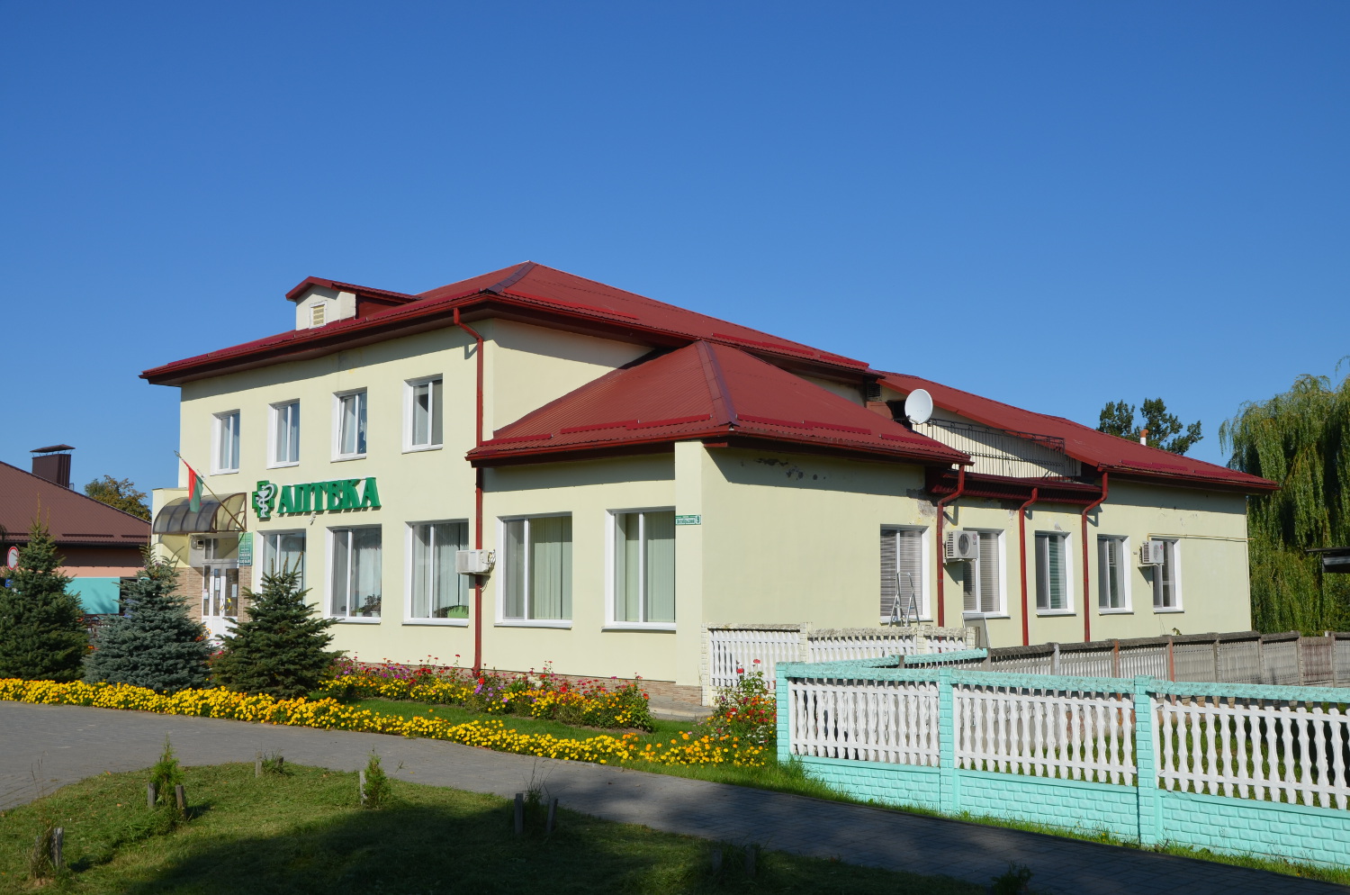 Островец, Октябрьский переулок, 9