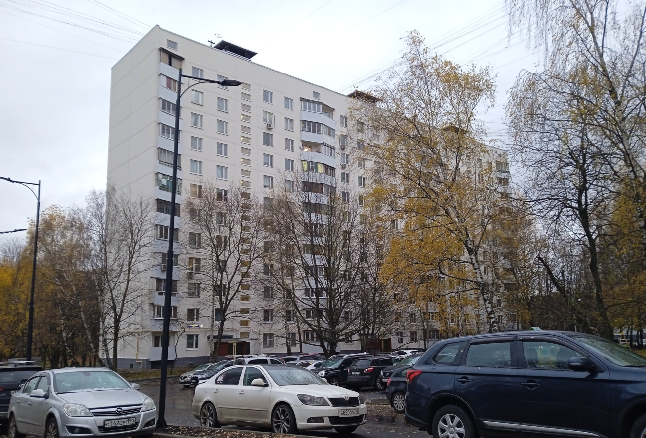 Москва, Улица Островитянова, 37