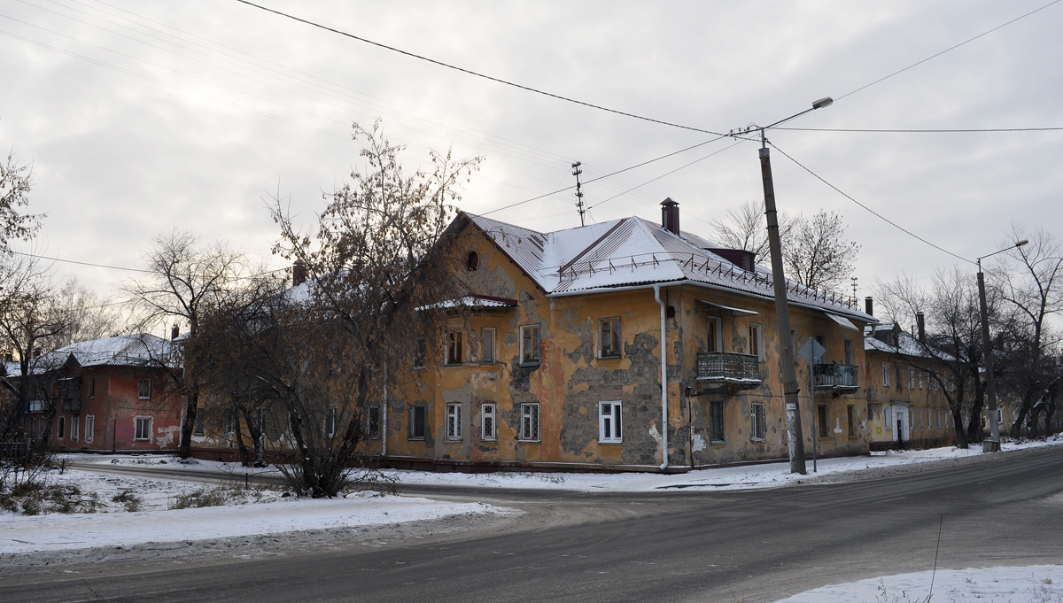 Омск, Магистральная улица, 13 / Улица Строителей, 15