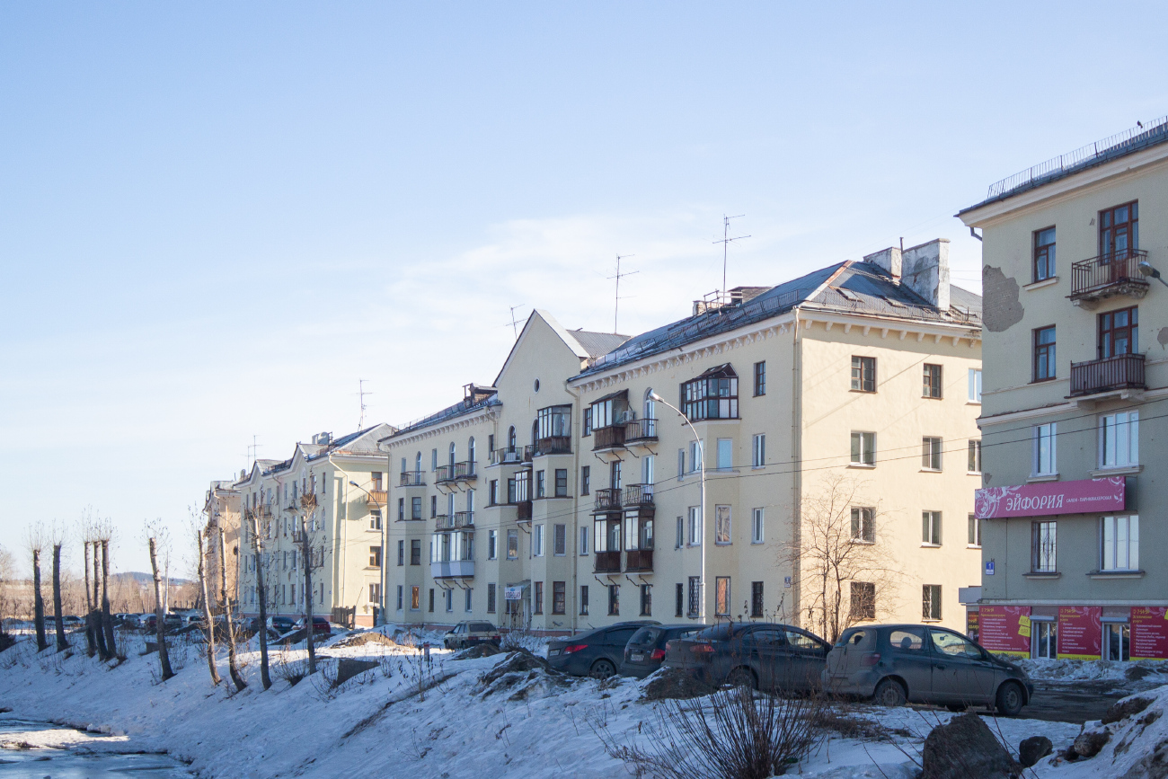 Новоуральск, Улица Максима Горького, 2; Улица Максима Горького, 3