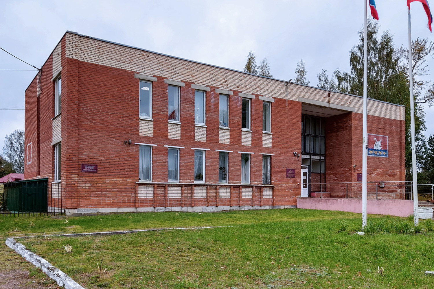 Lomonosov District, other localities, Лебяжье, Приморская улица, 68