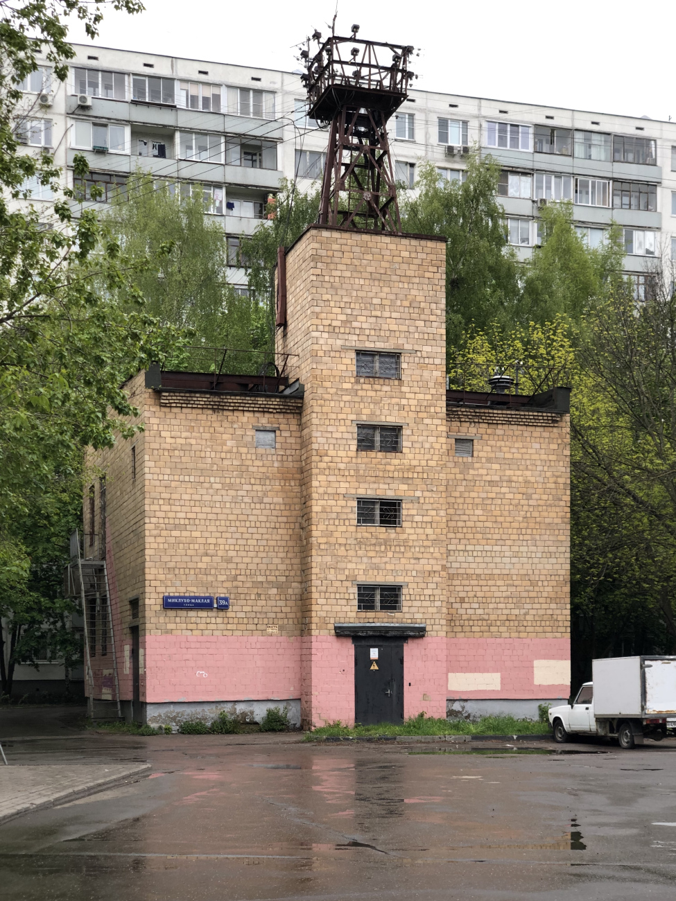 Moskwa, Улица Миклухо-Маклая, 39А