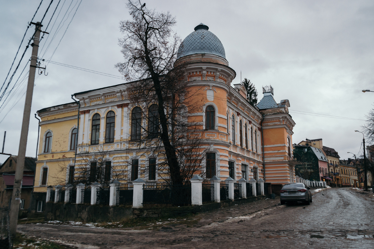 Каменец-Подольский, Зарванская улица, 3