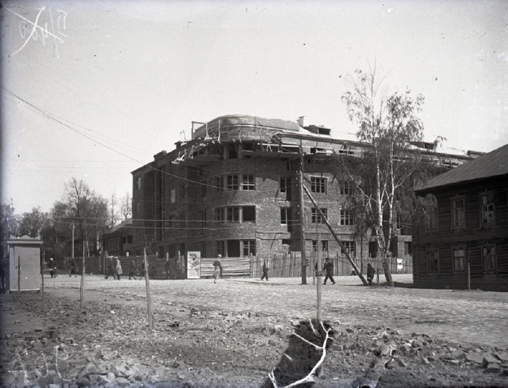 Izhevsk, Советская улица, 13А / Красноармейская улица, 164