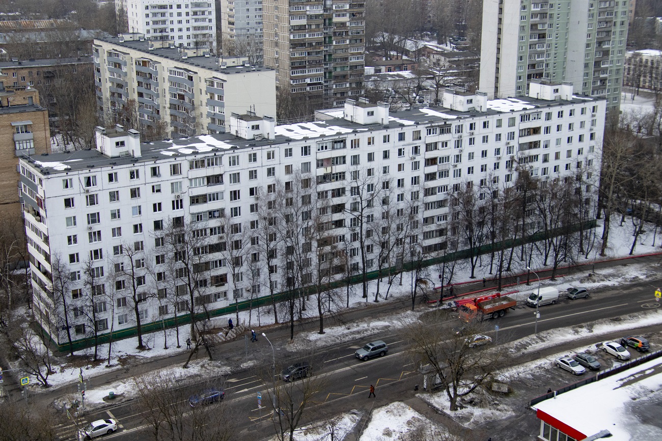 Москва, Пулковская улица, 21 / Авангардная улица, 7