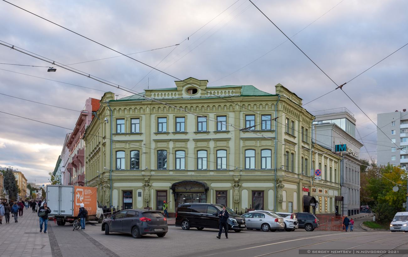 Нижний Новгород, Большая Покровская улица, 21 / Октябрьская улица, 5
