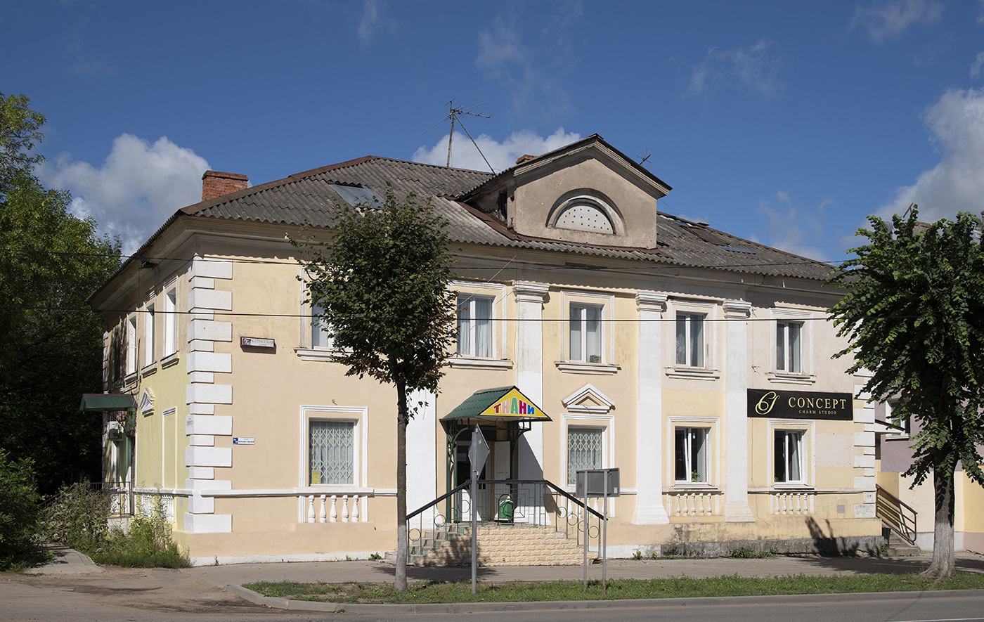 Ржев, Большая Спасская улица, 28 / Улица Декабристов, 49