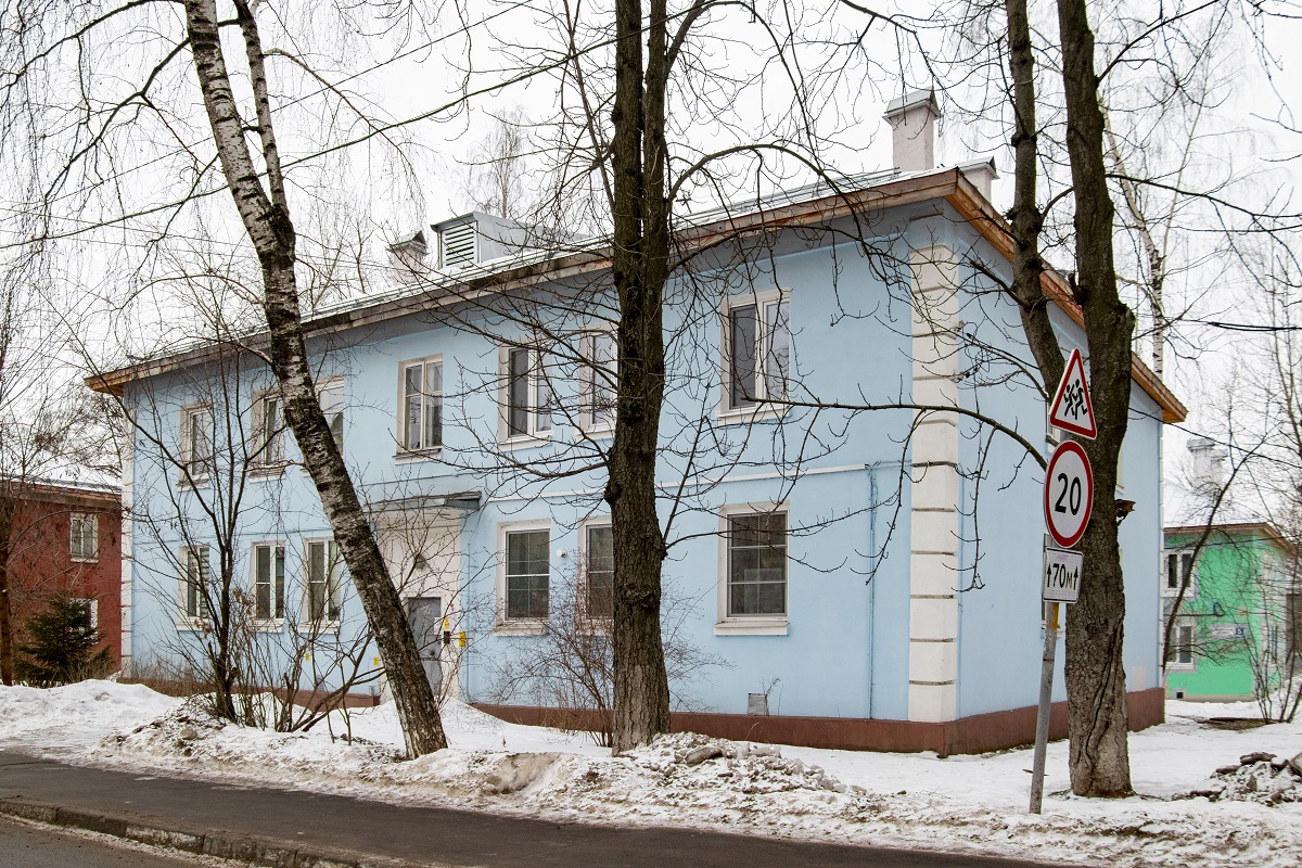 Дзержинский, Улица Строителей, 12