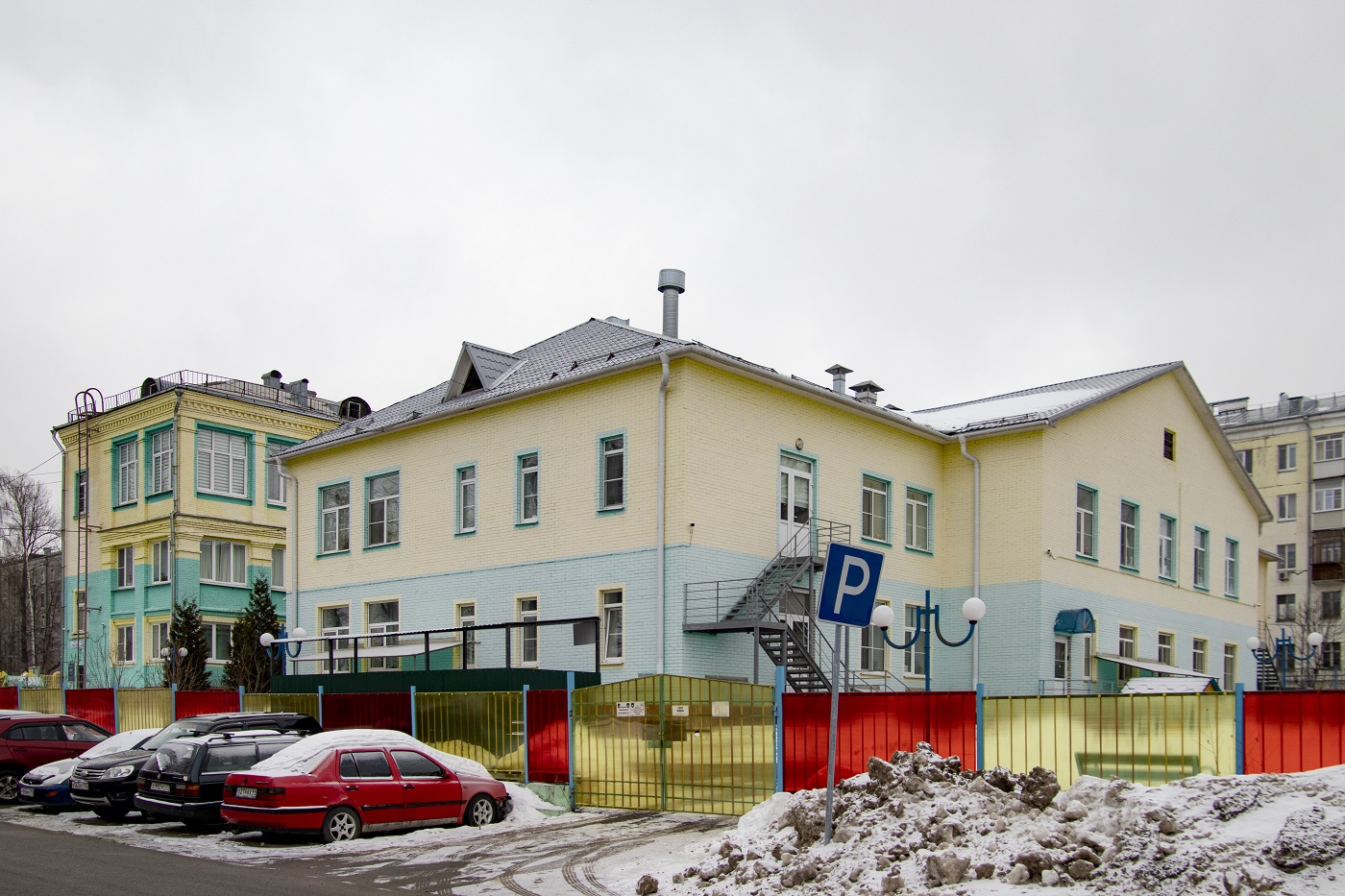 Дзержинский, Улица Строителей, 3