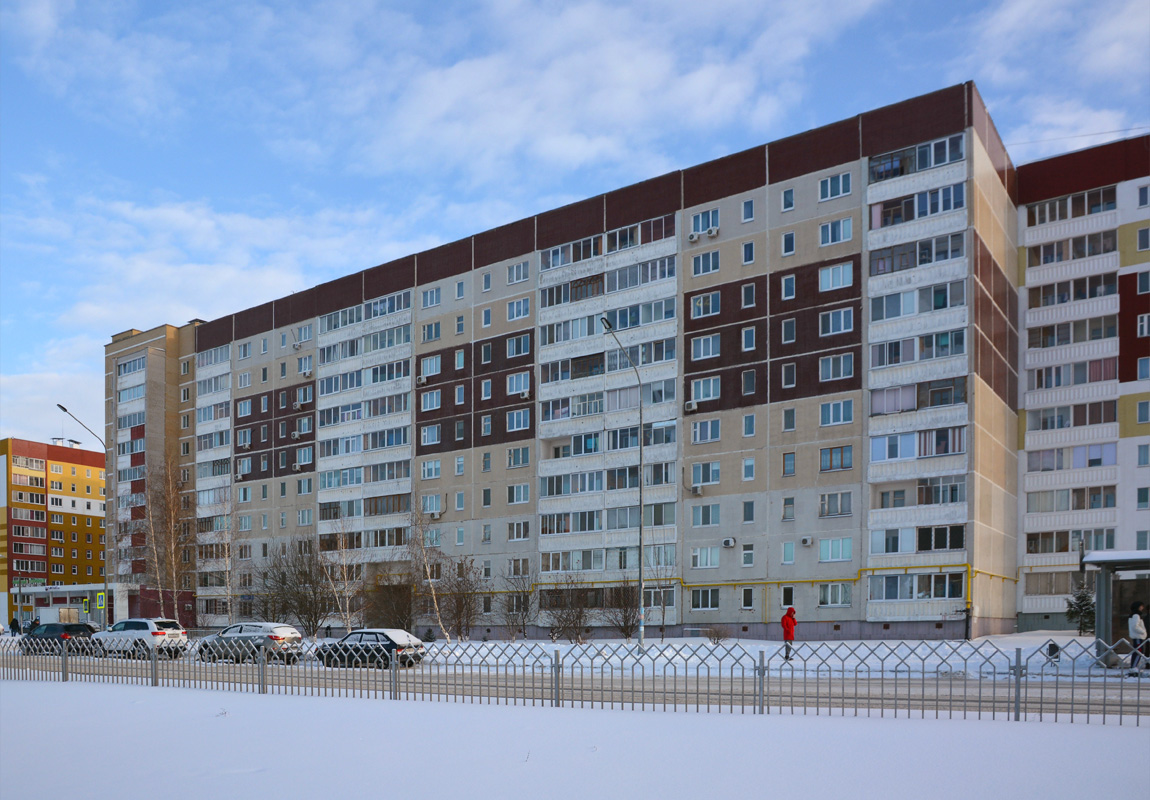 Набережные Челны, Улица Хади Такташа, 2