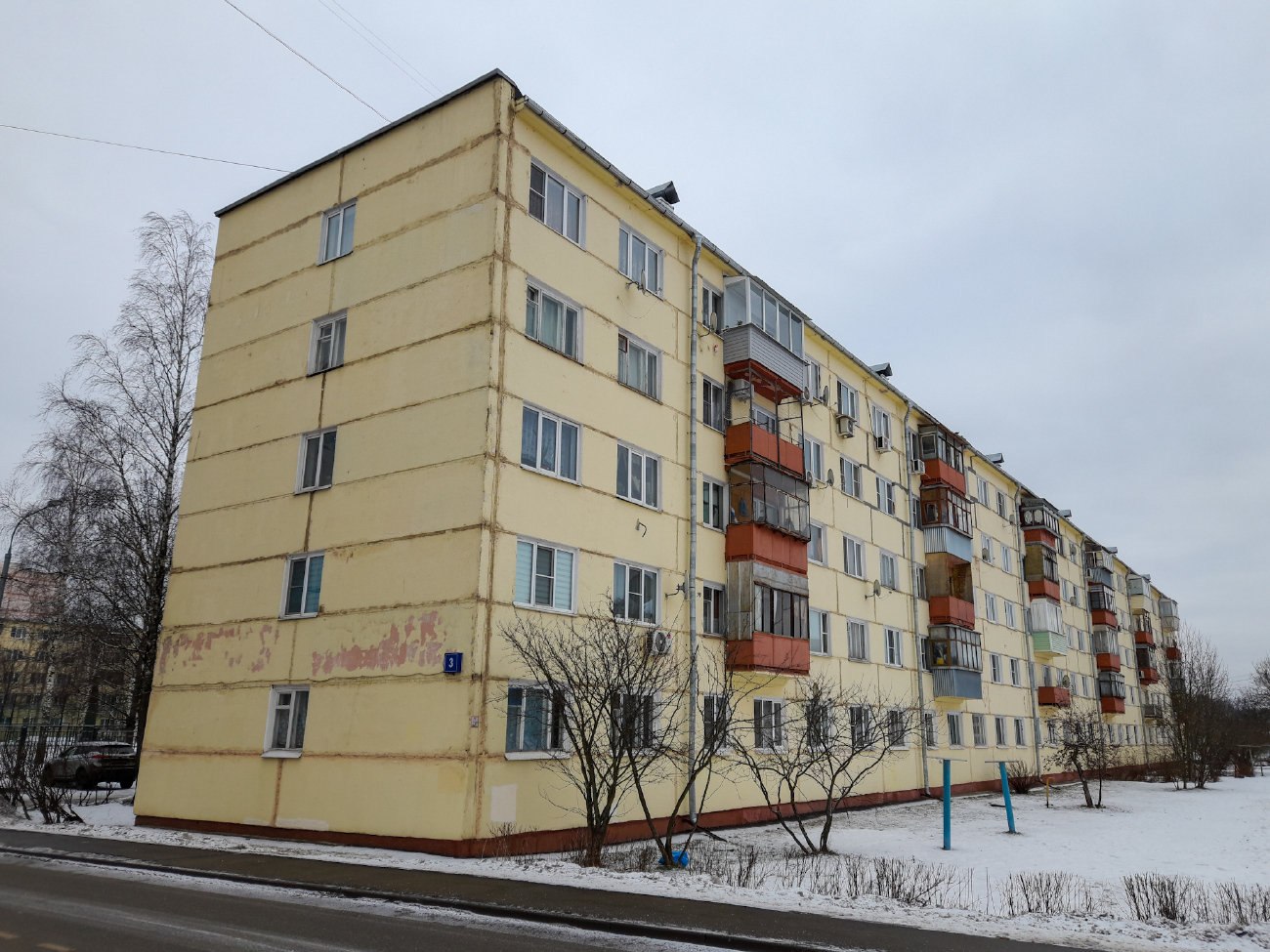 Киевский, 3