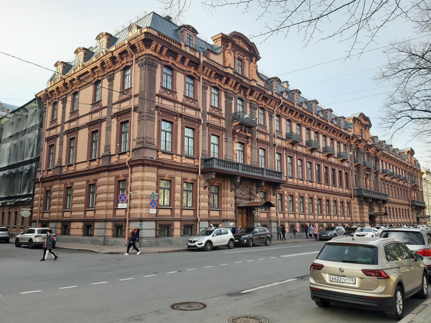 Petersburg, Конногвардейский бульвар, 17